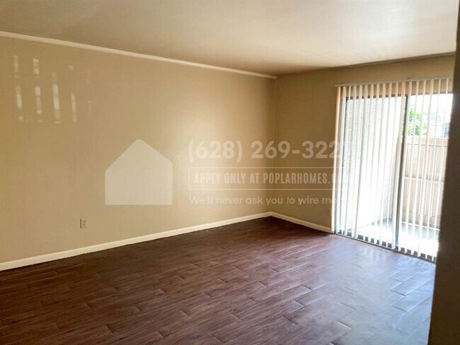 Foto del edificio - 8527 Hearth Dr