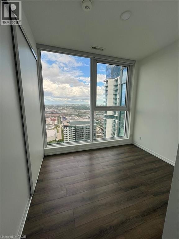 Photo du bâtiment - 1000 Portage Pkwy
