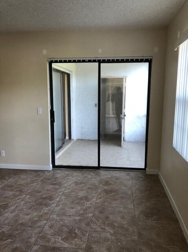 Building Photo - 4205 S 57th Avenue B Greenacres Fl 33463