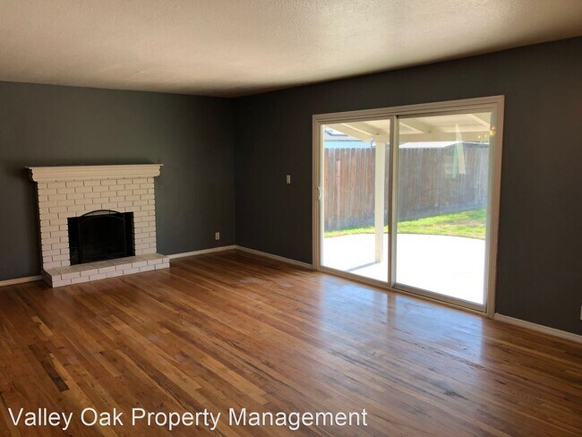 Building Photo - 3 br, 2 bath House - 3724 Topeka Street