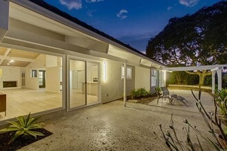 Building Photo - 5605 Soledad Mountain Rd