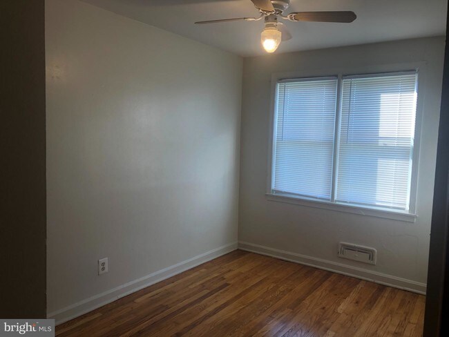 Building Photo - 722 Umbra St