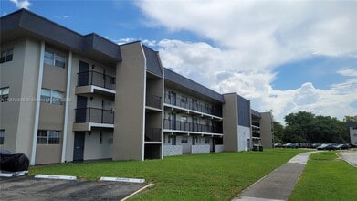 Building Photo - 7820 S Colony Cir