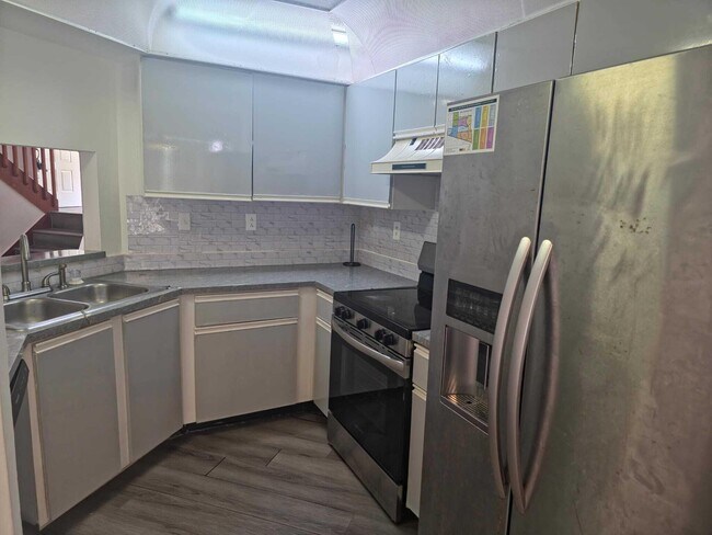 Foto del edificio - 8953 W Sunrise Blvd