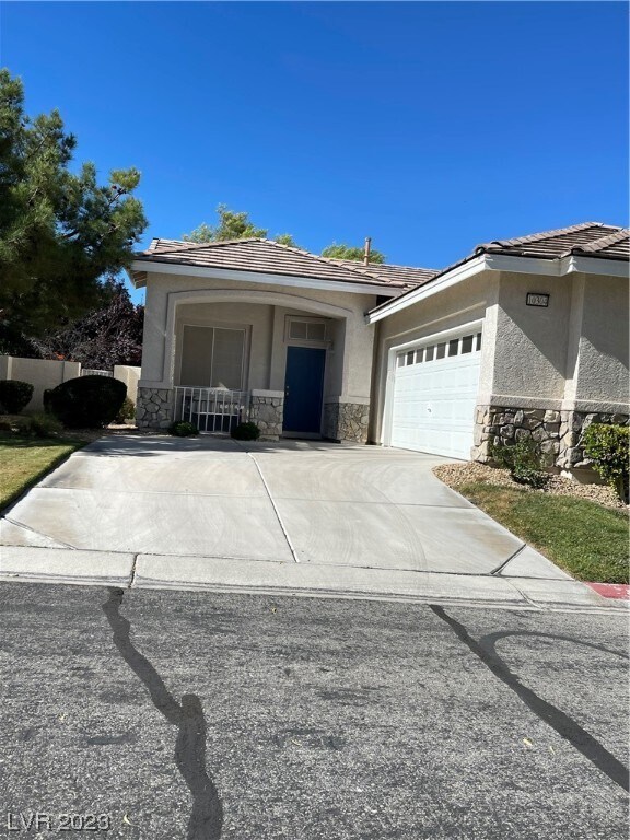 Primary Photo - 10304 New Frontier Ln