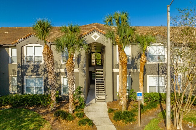 2400 Clubside Ct Palm Harbor, FL - MAA Palm Harbor