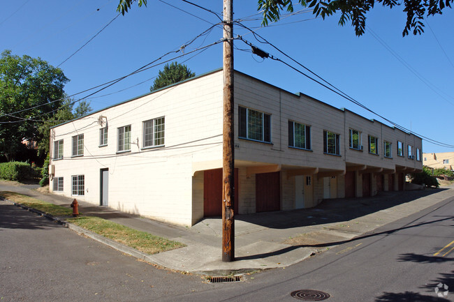 Building Photo - 1810-1838 N Argyle St