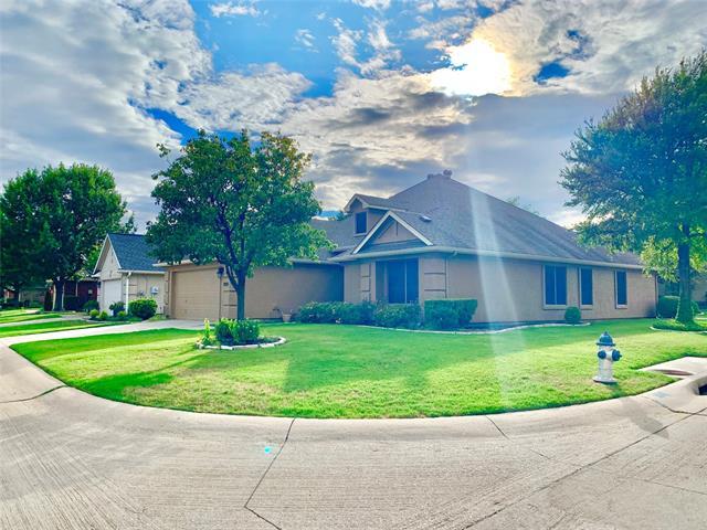 Foto del edificio - 9300 Orangewood Trail