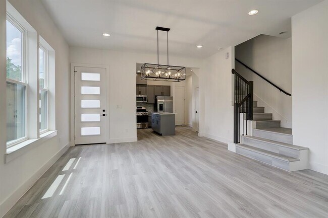 Building Photo - 4302 Sondick Ct