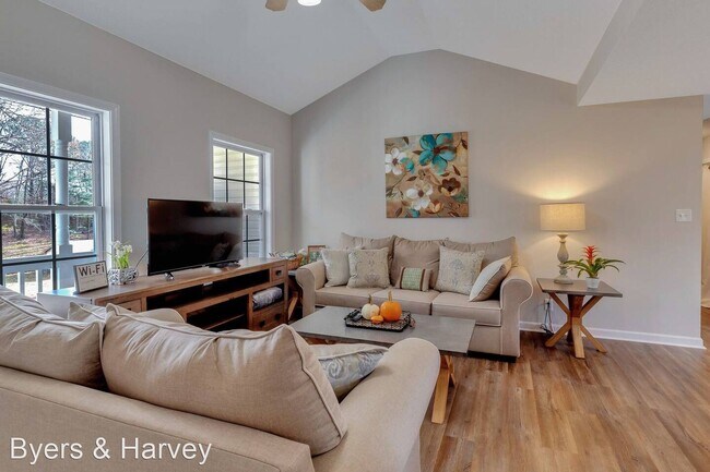 Foto del edificio - 3 br, 2 bath House - 253 Jeffery Drive