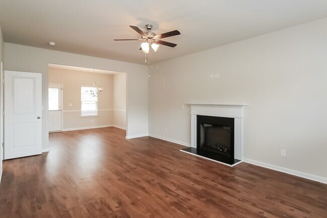 Building Photo - 624 Benjamin Ct