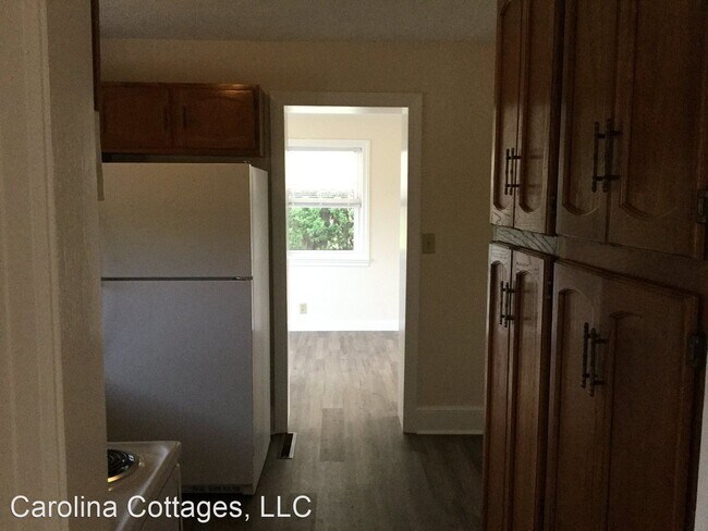 Building Photo - 2 br, 1 bath House - 90 Ridge Road