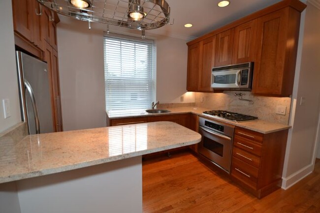 Foto del edificio - 3614 N Bosworth Ave