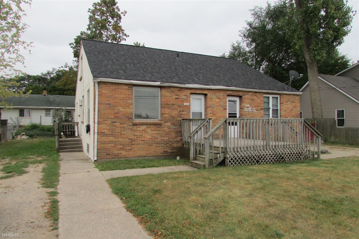 Foto principal - 2 br, 1 bath Duplex - 2120 Martindale Ave SW