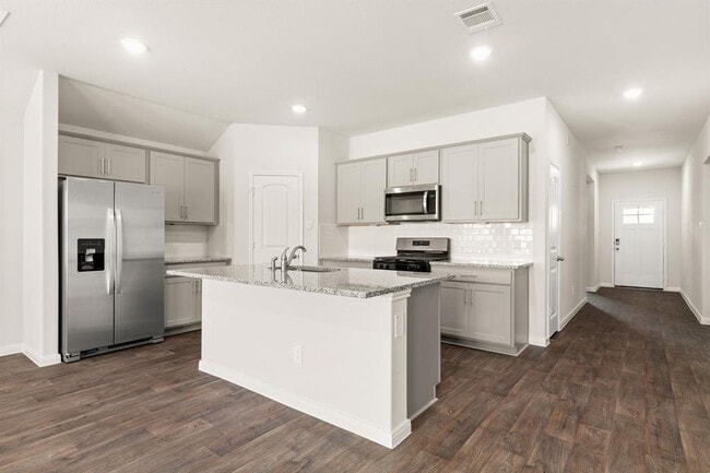 Building Photo - 210 Briggs Ln