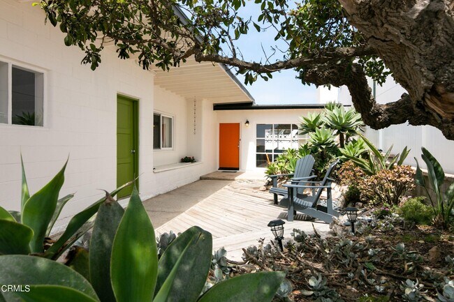 Foto del edificio - 3748 Ocean Dr