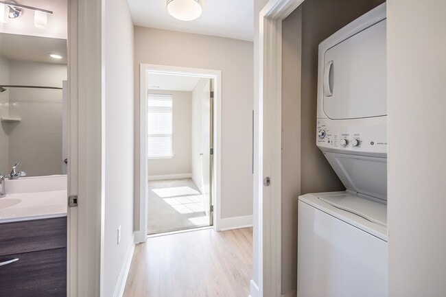 Apartment washer and dryer - Northgate at Falls Church