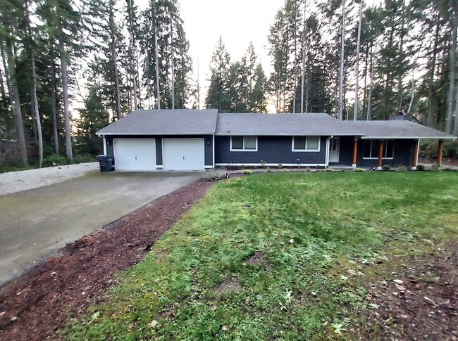 Building Photo - 3 Bedroom - Gig Harbor Rambler