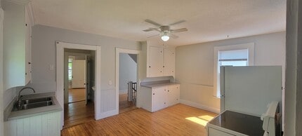 Building Photo - 85 1st St