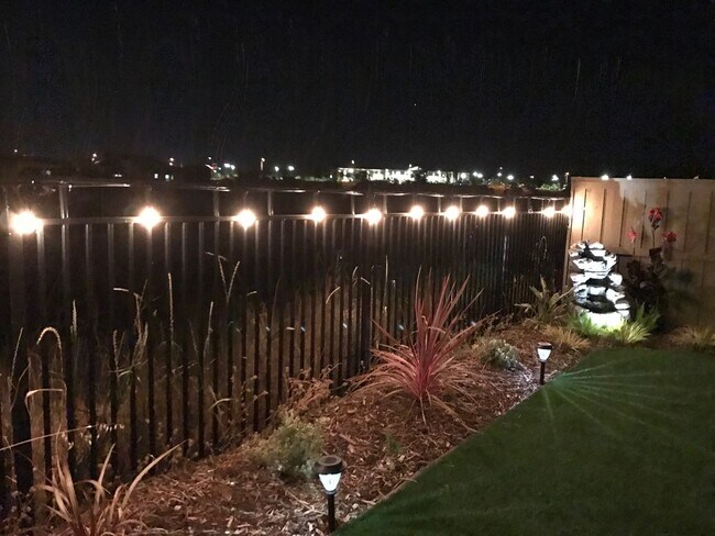 Foto del edificio - East Roseville Gated Stone Point  4 Bed 3 ...