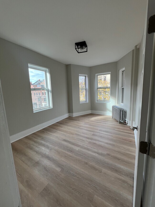 Building Photo - 38 Hemenway St