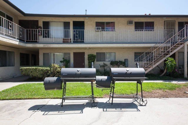 Foto del edificio - 2890 E Artesia Blvd
