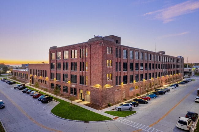 Building Photo - Badger State Lofts