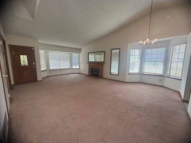 Photo - 3094 Bangor Ave N House