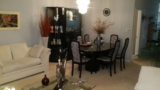 Foto del edificio - 2 br, 2 bath - 16 Birch St