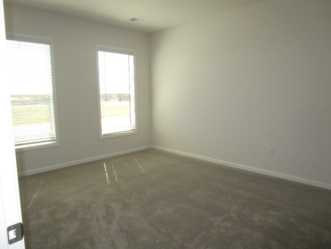 Foto del edificio - 215 Scenic Rd