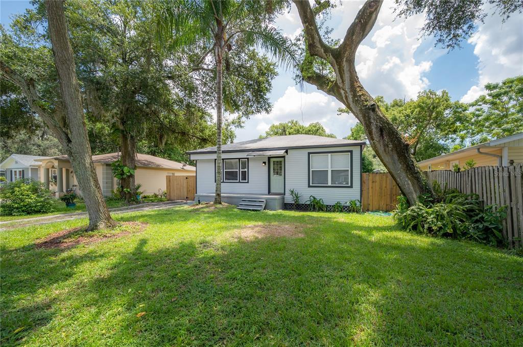 Foto principal - 1415 E Hanna Ave