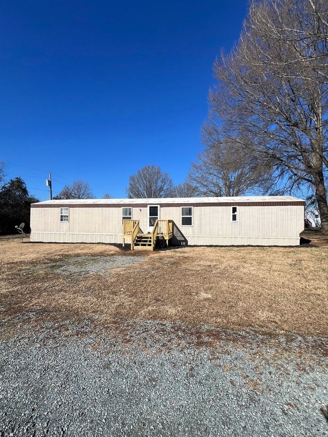 Building Photo - Waxhaw 2 bed / 2 bath home FOR RENT