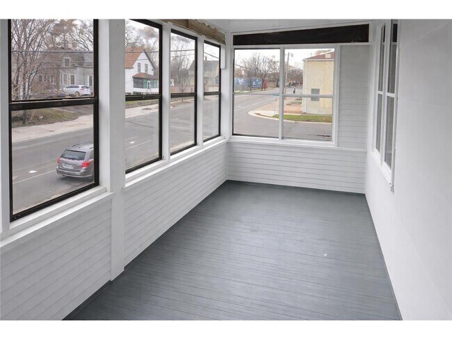 Foto del edificio - 283 Front Ave