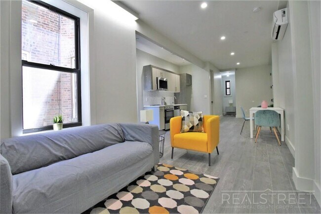 Foto del edificio - Brand New 1 Bed w Full Kitchen Amenities i...
