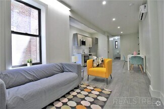 Building Photo - Stunning New 1 Bed w Full Amenities in Pri...