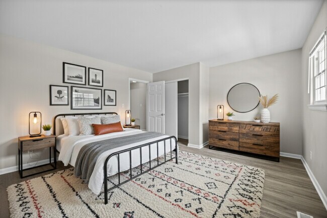 Foto del edificio - Cardinal Village Apartments