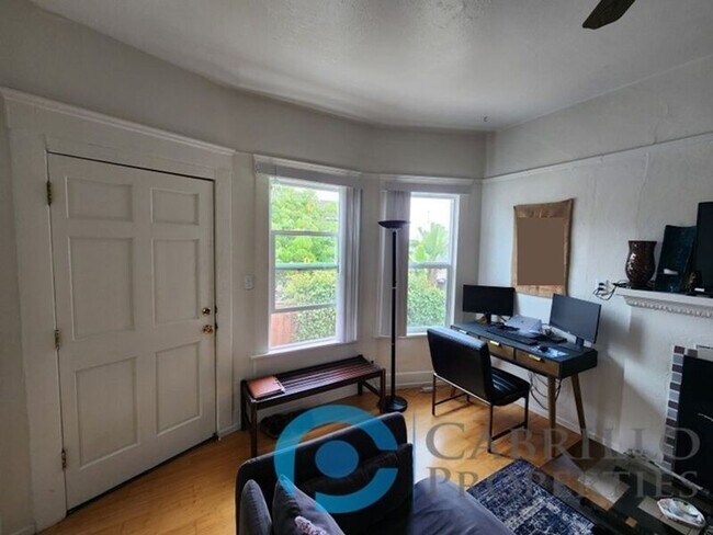 Foto del edificio - 4316 1/2 Cleveland Ave