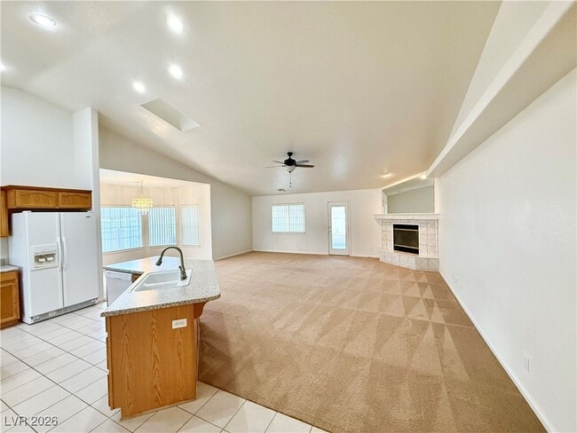 Foto del edificio - 5421 N Fleetwood Pl