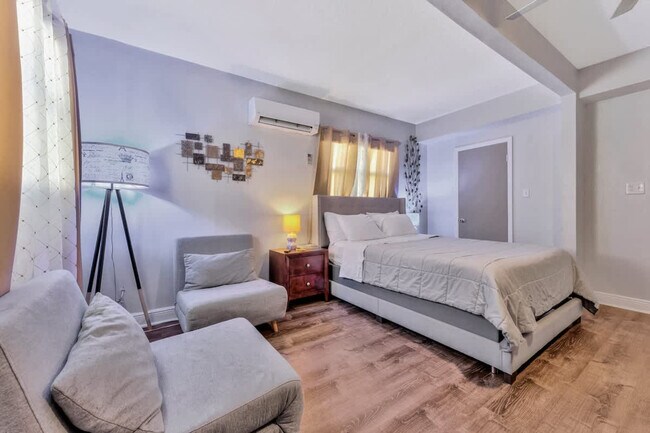 Foto del edificio - 3317 W St Conrad St