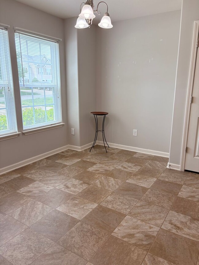 Foto del edificio - 3979 Village Park Ct