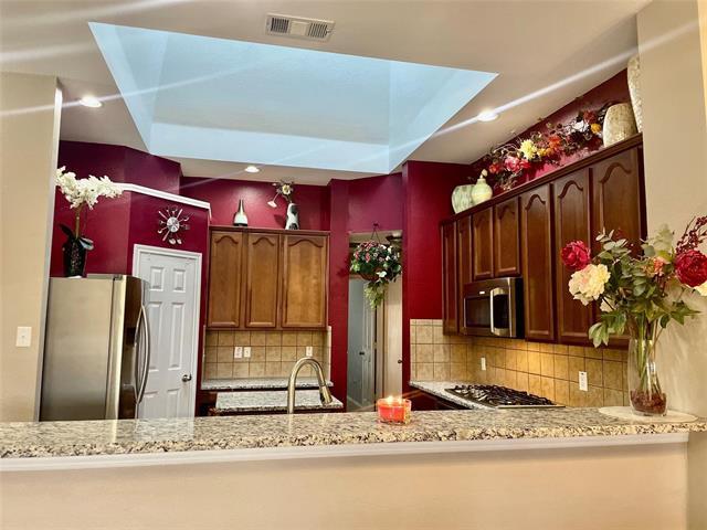 Foto del edificio - 3210 W Glenwood Dr