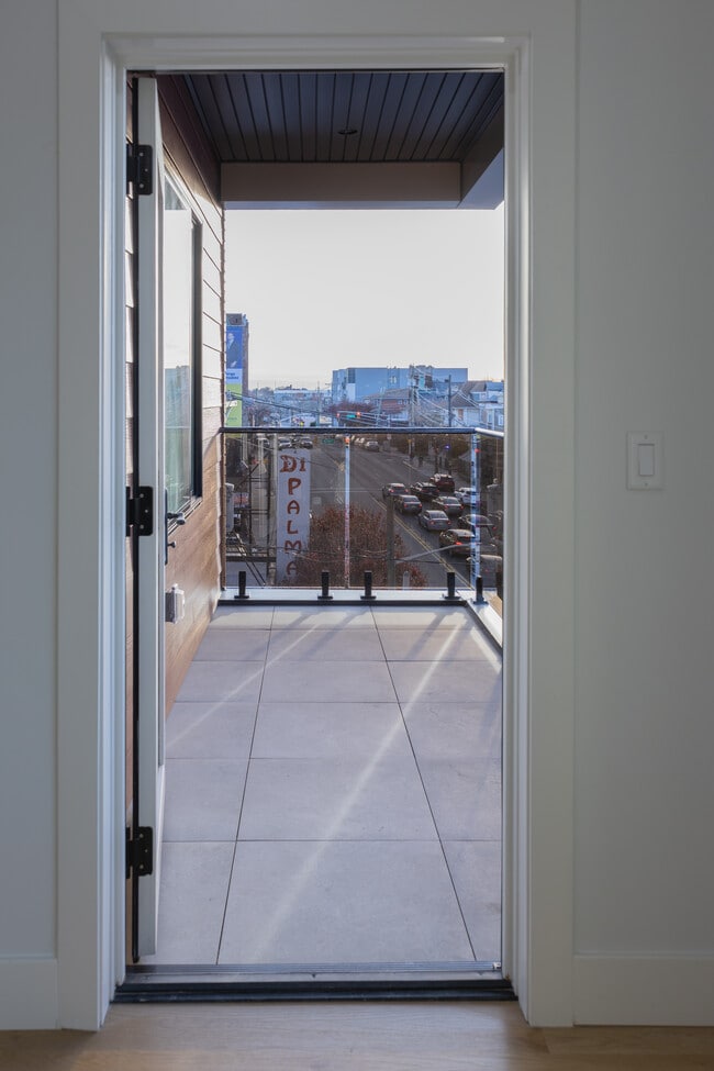 Building Photo - Venus Apartments