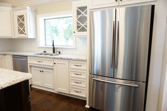 Foto del edificio - 4585 San Saba Dr