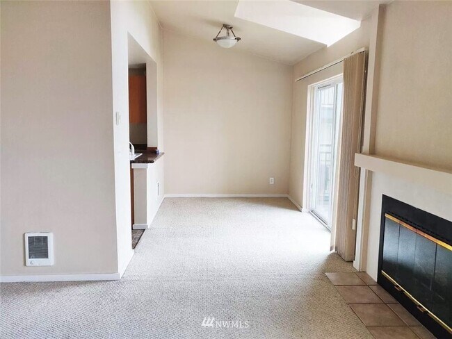 Foto del edificio - 3803 130th Ln SE