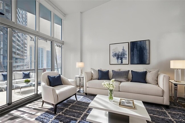 Foto del edificio - 495 Brickell Ave