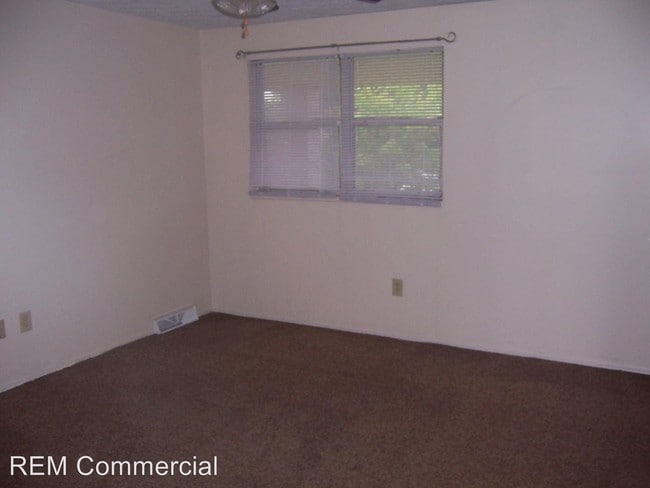 Building Photo - 7630 Stuhldreher St NW