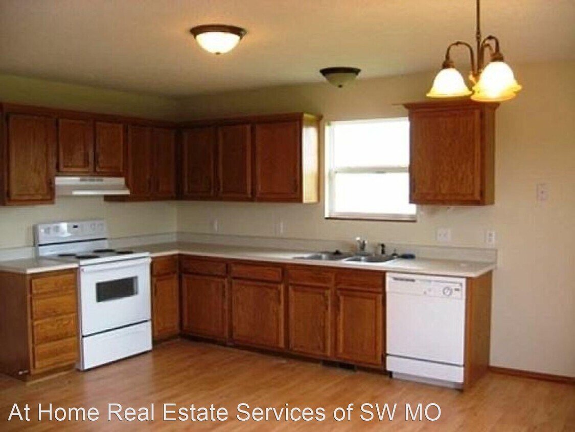 Building Photo - 3 br, 2 bath House - 1502 S 18th Ave