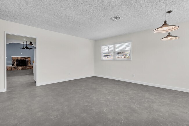 Foto del edificio - 4824 Benito St