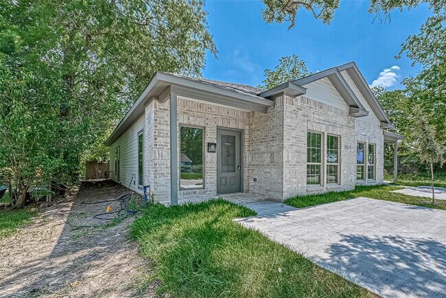 Building Photo - 5117 Southwind St