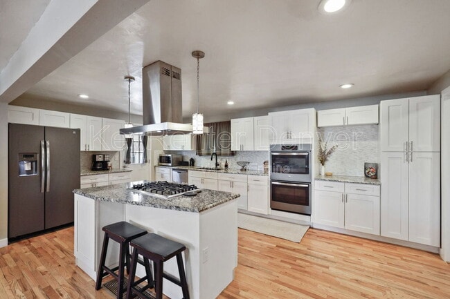 Building Photo - 2484 Pierce St